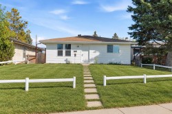 3116 39 Street SECalgary, AB T2B 1B1