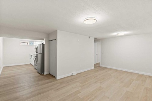 3116 39 Street Se, Calgary, AB 
