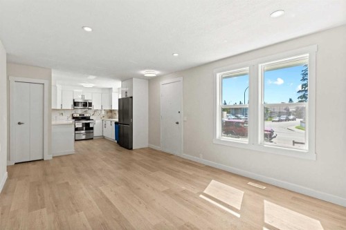 3116 39 Street Se, Calgary, AB 