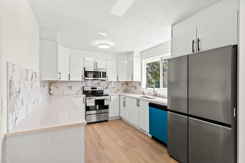 3116 39 Street Se, Calgary, AB 