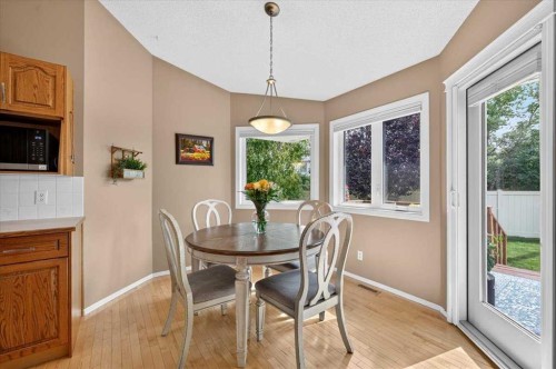 95 Sunlake Close Se, Calgary, AB 