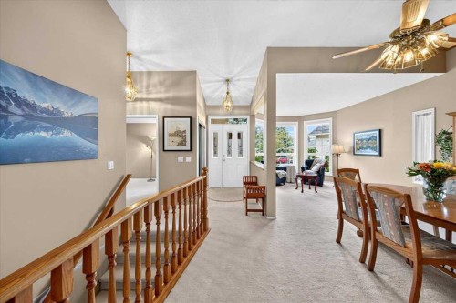95 Sunlake Close Se, Calgary, AB 