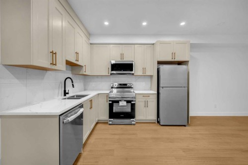 2437 52 Avenue Sw, Calgary, AB 