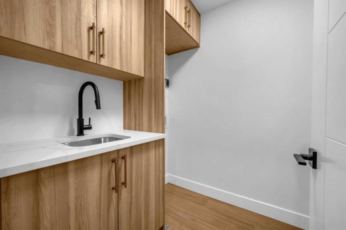2437 52 Avenue Sw, Calgary, AB 