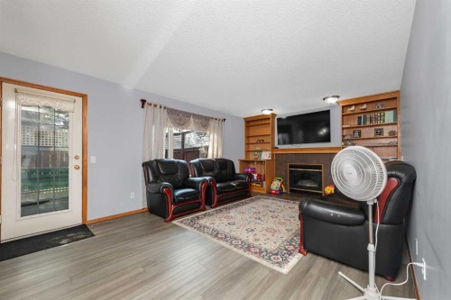 56 Martinglen Place Ne, Calgary, AB 