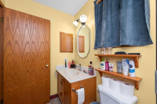 56 Martinglen Place Ne, Calgary, AB 