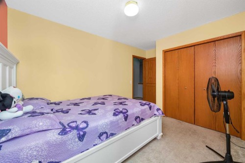 56 Martinglen Place Ne, Calgary, AB 