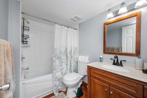 56 Martinglen Place Ne, Calgary, AB 