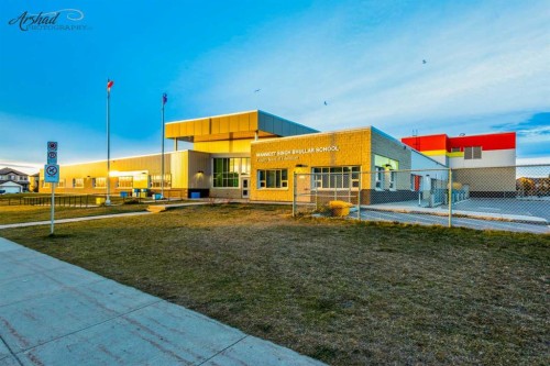 56 Martinglen Place Ne, Calgary, AB 