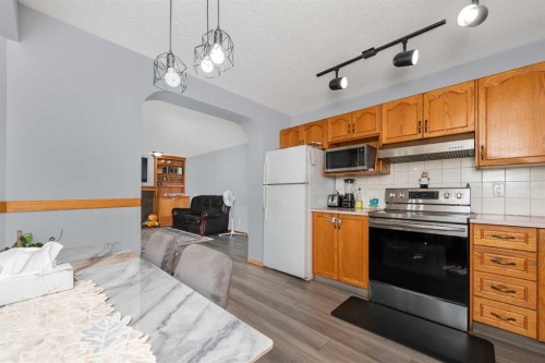56 Martinglen Place Ne, Calgary, AB 