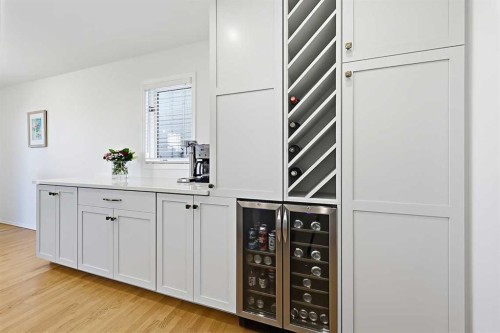 532 54 Avenue Sw, Calgary, AB 