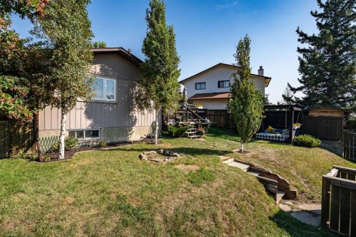 36 Berkley Place Nw, Calgary, AB 