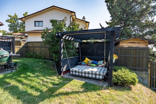 36 Berkley Place Nw, Calgary, AB 