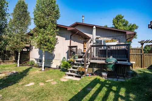 36 Berkley Place Nw, Calgary, AB 