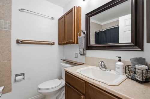 36 Berkley Place Nw, Calgary, AB 