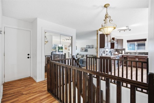 36 Berkley Place Nw, Calgary, AB 