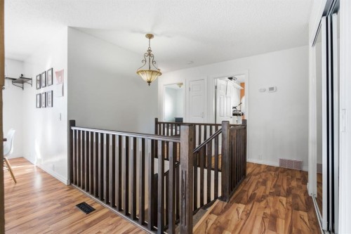 36 Berkley Place Nw, Calgary, AB 