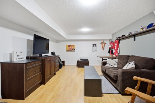 36 Berkley Place Nw, Calgary, AB 
