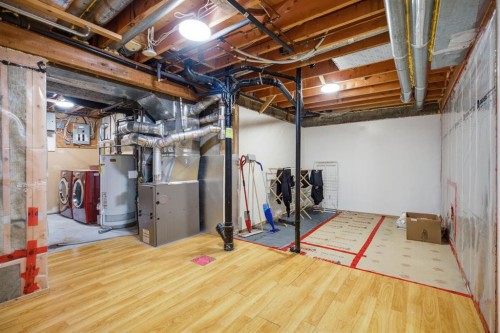 36 Berkley Place Nw, Calgary, AB 