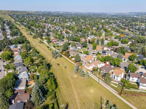 36 Berkley Place Nw, Calgary, AB 
