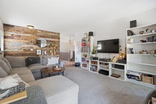 36 Berkley Place Nw, Calgary, AB 