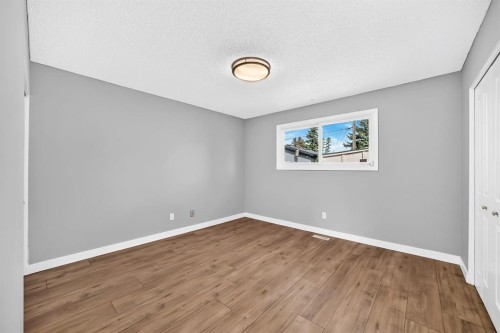 208 Penbrooke Way Se, Calgary, AB 