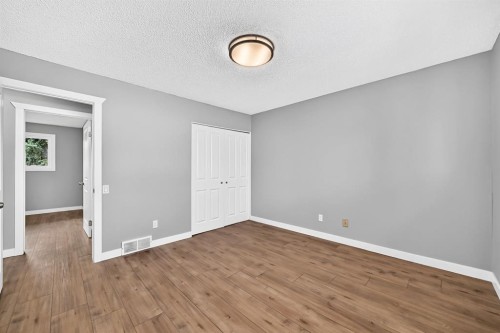 208 Penbrooke Way Se, Calgary, AB 