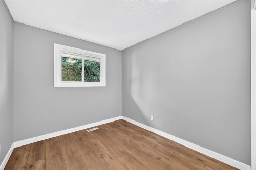 208 Penbrooke Way Se, Calgary, AB 