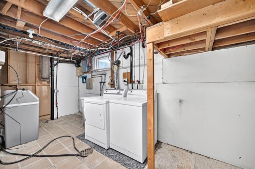 208 Penbrooke Way Se, Calgary, AB 