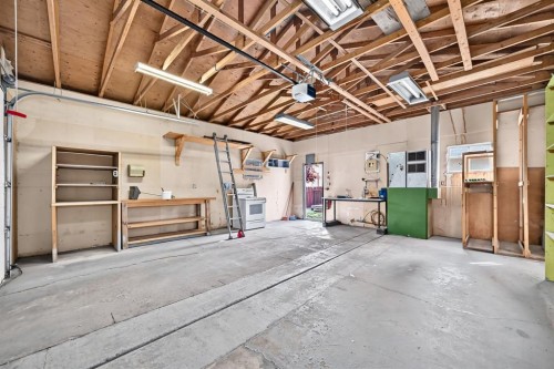 208 Penbrooke Way Se, Calgary, AB 