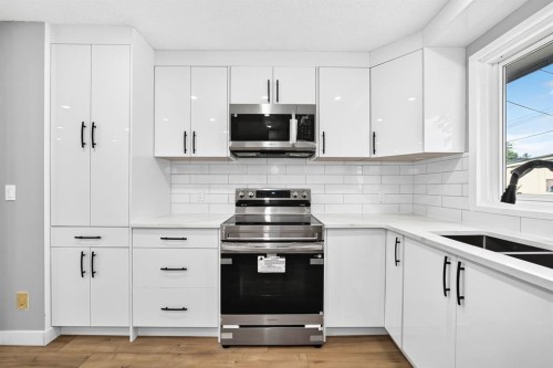 208 Penbrooke Way Se, Calgary, AB 