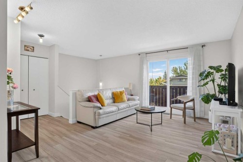 8335 Centre Street Nw, Calgary, AB 