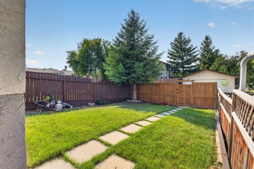 8335 Centre Street Nw, Calgary, AB 