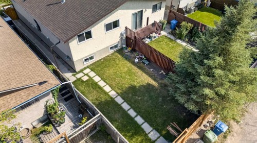 8335 Centre Street Nw, Calgary, AB 