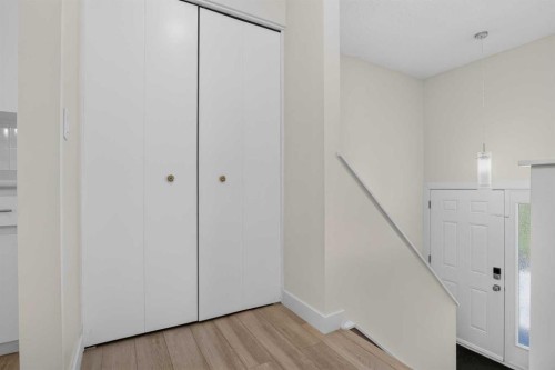 8335 Centre Street Nw, Calgary, AB 