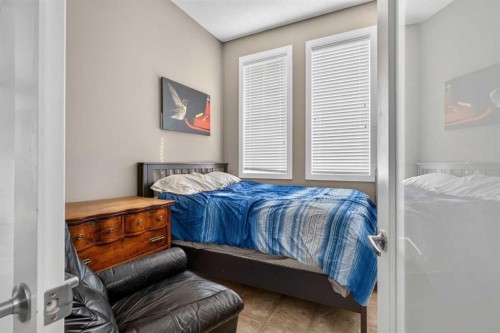 4 Sunset Square, Cochrane, AB 