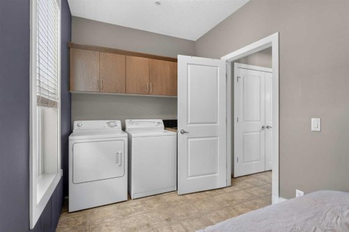 4 Sunset Square, Cochrane, AB 