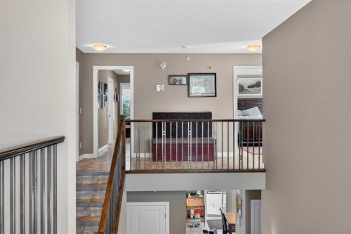 4 Sunset Square, Cochrane, AB 