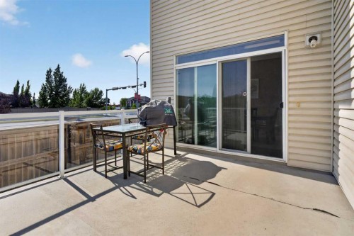 4 Sunset Square, Cochrane, AB 