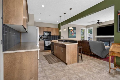 4 Sunset Square, Cochrane, AB 