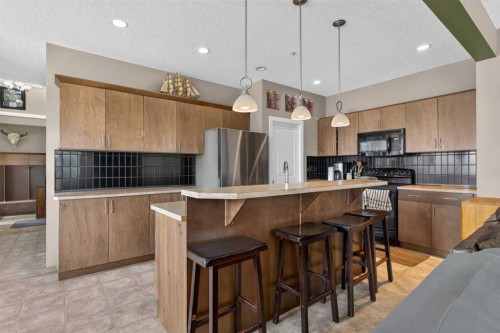 4 Sunset Square, Cochrane, AB 