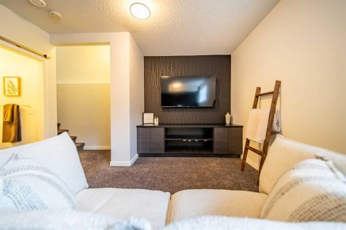 41 Masters Crescent Se, Calgary, AB 