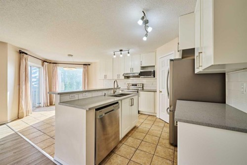 22 Citadel Crest Link Nw, Calgary, AB 