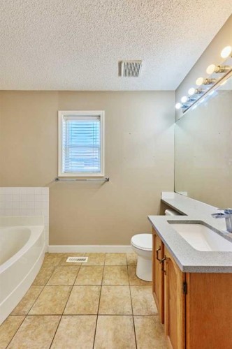 22 Citadel Crest Link Nw, Calgary, AB 