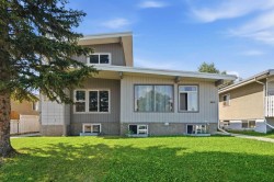 2615/2613 39 Street SE Calgary, AB T2B 1A8