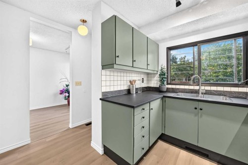 19 Hawkwood Drive Nw, Calgary, AB 