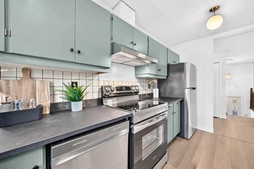 19 Hawkwood Drive Nw, Calgary, AB 