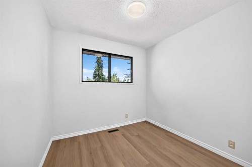 19 Hawkwood Drive Nw, Calgary, AB 
