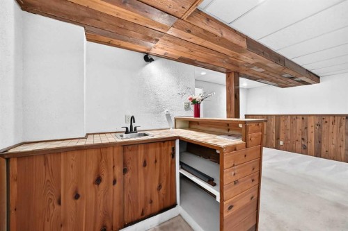 19 Hawkwood Drive Nw, Calgary, AB 