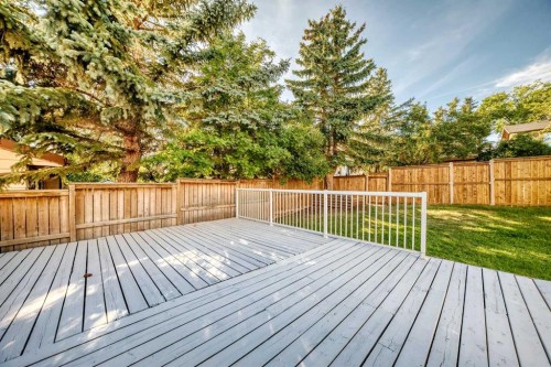 19 Hawkwood Drive Nw, Calgary, AB 